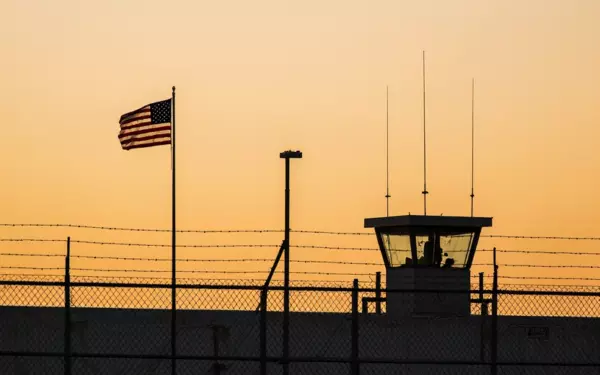 «Alligator Alcatraz»: Трамп посетит центр содержания мигрантов